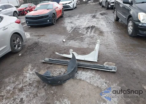 2009 Volvo V50 2.4I z USA, uszkodzony, nr VIN YV1MW390092465684